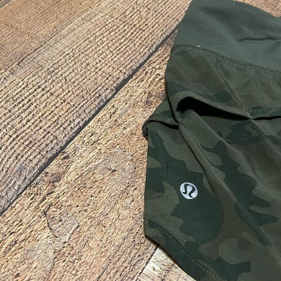 Lululemon Run: Speed Short *4-way Stretch
Savasana Camo Fatigue Green 8 - Picture 7 of 14